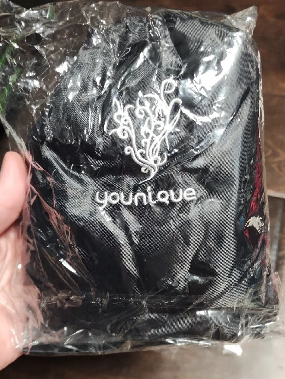 Younique Black Makeup Brush Set with Makeup Cinch Bag